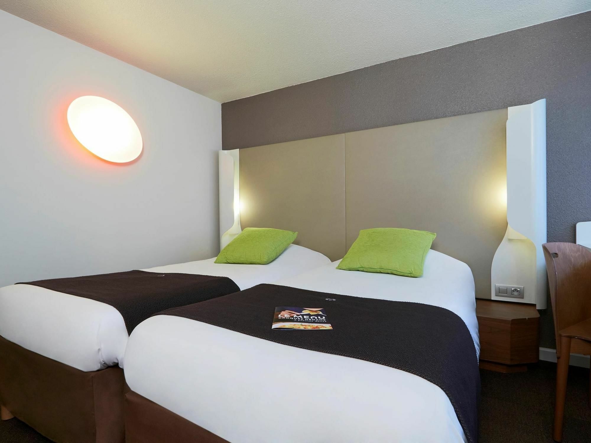 Campanile Tours Sud - Chambray-Les-Tours Hotel Kültér fotó